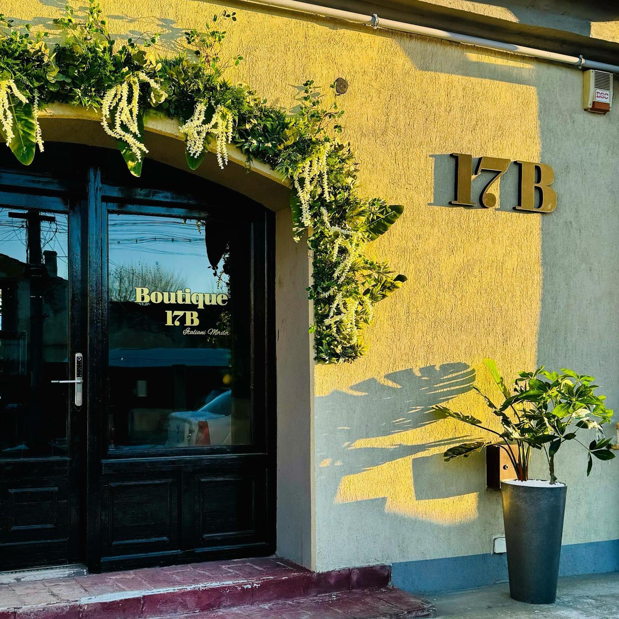 Апарт отель Boutique 17B Сибиу Экстерьер фото